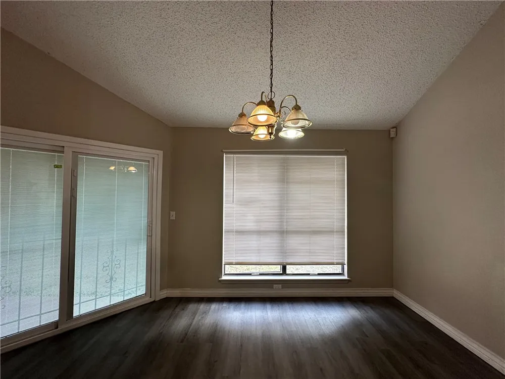 2429 Woodway Drive Corpus Christi, TX 78414