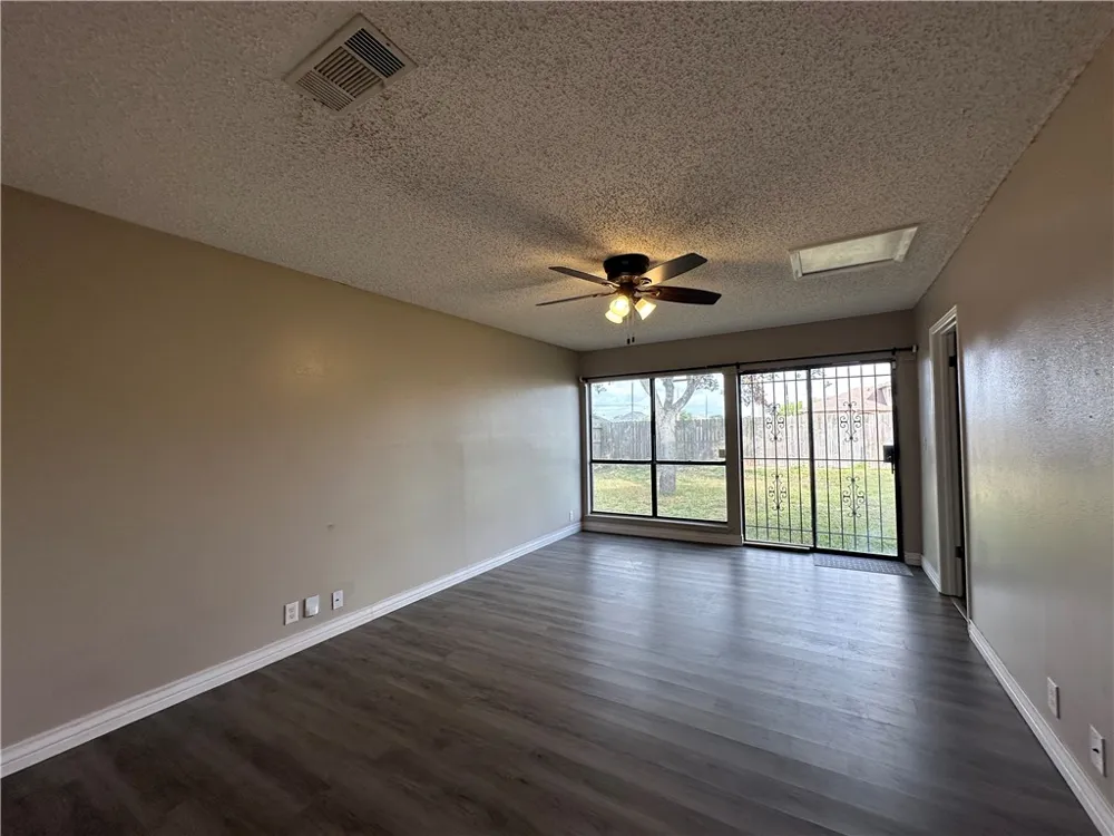 2429 Woodway Drive Corpus Christi, TX 78414