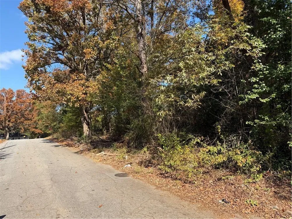 4819 Glenwood Road Decatur, GA 30035