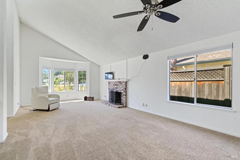462 Danbury Circle Vacaville, CA 95687