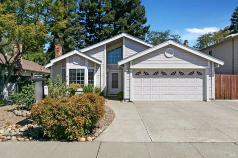 462 Danbury Circle