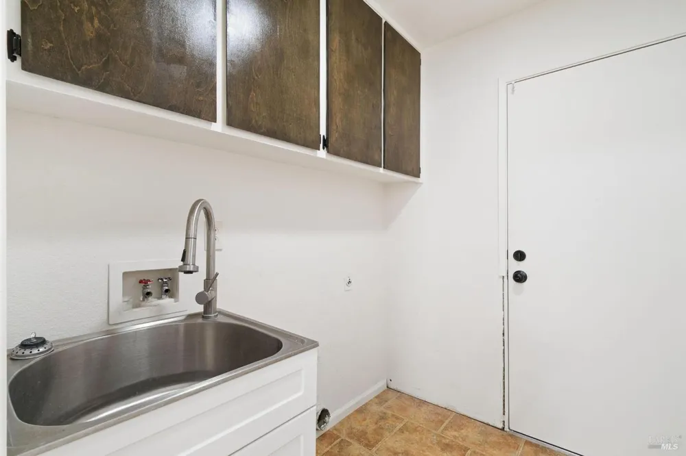 462 Danbury Circle Vacaville, CA 95687