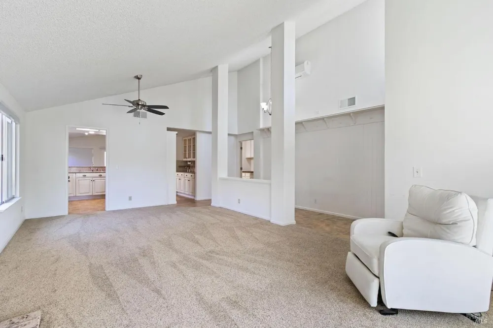 462 Danbury Circle Vacaville, CA 95687