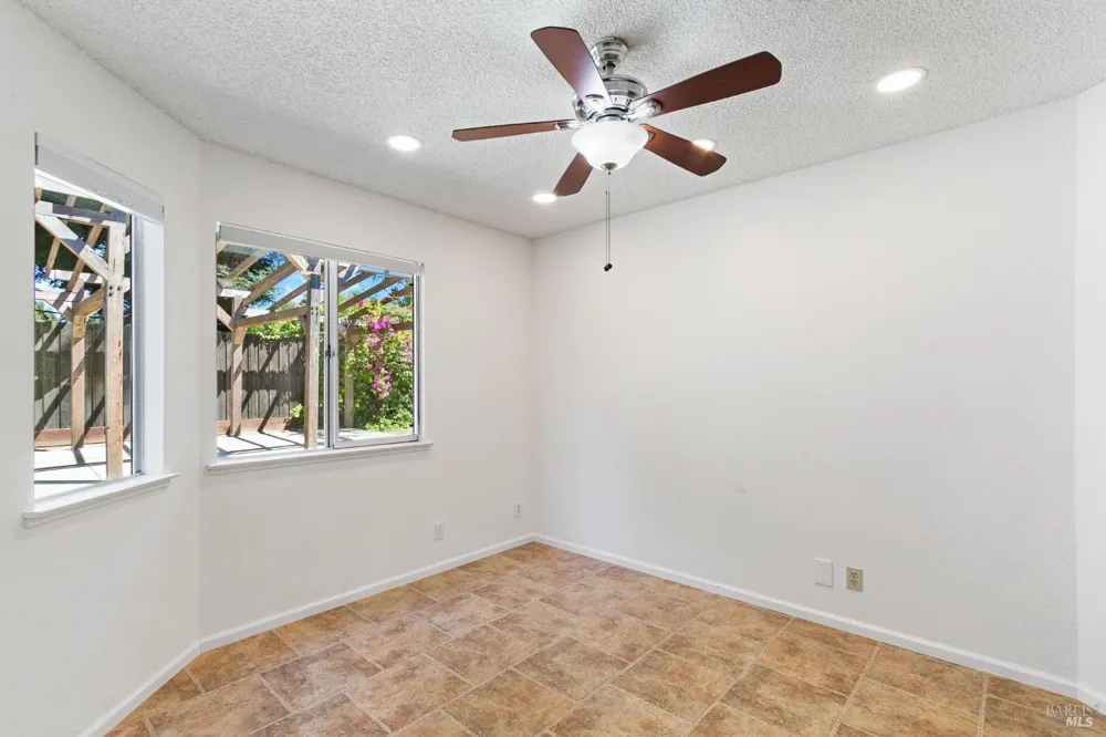 462 Danbury Circle Vacaville, CA 95687