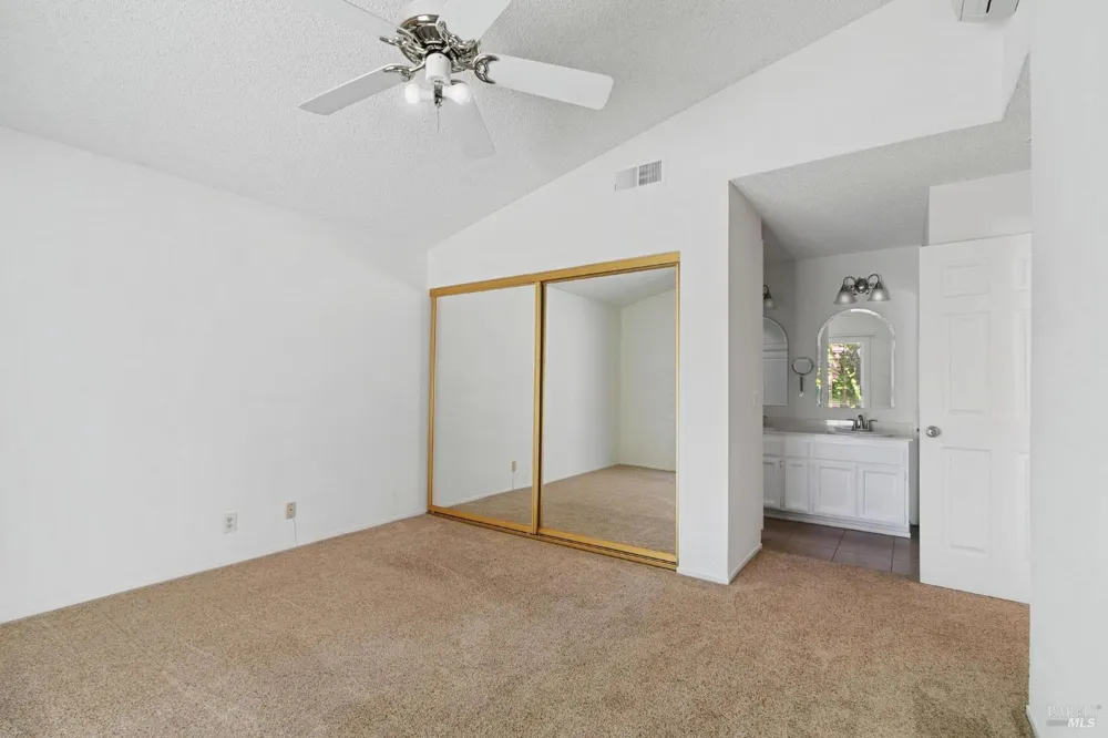 462 Danbury Circle Vacaville, CA 95687