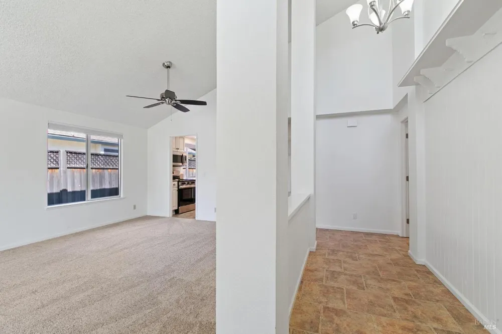 462 Danbury Circle Vacaville, CA 95687