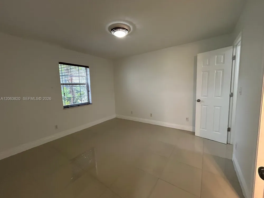 8701 SW 141st St #L3 Palmetto Bay, FL 33176