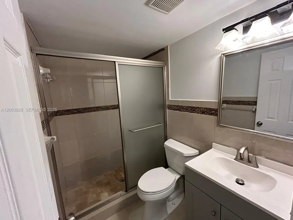 8701 SW 141st St #L3 Palmetto Bay, FL 33176