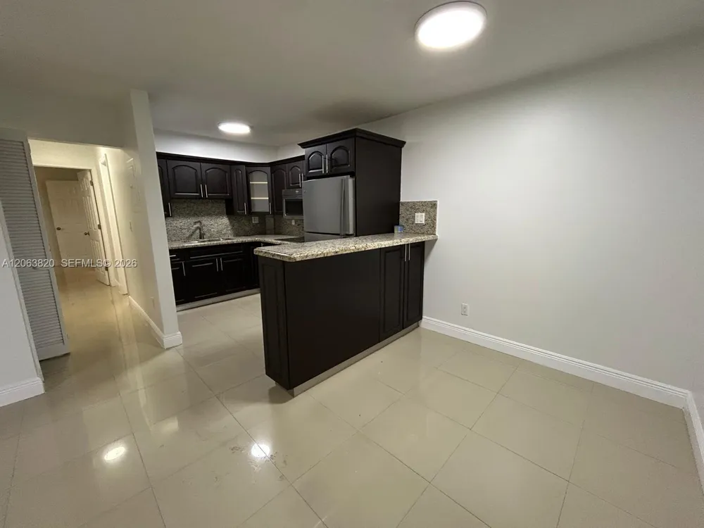 8701 SW 141st St #L3 Palmetto Bay, FL 33176