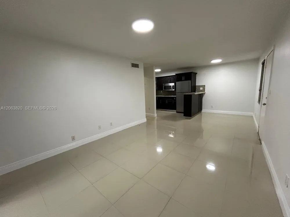 8701 SW 141st St #L3 Palmetto Bay, FL 33176