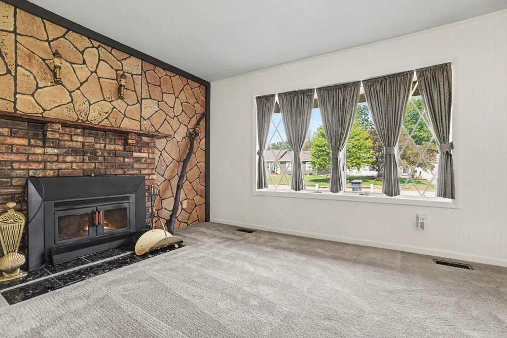 406 Woodlark Drive Galesburg, MI 49053