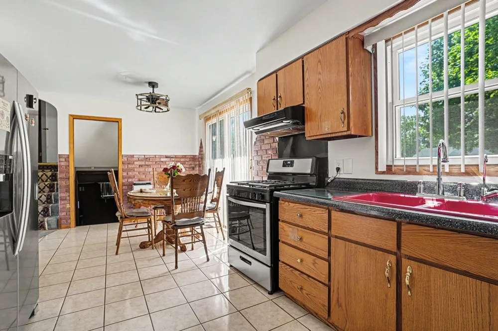 406 Woodlark Drive Galesburg, MI 49053