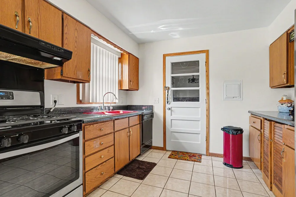 406 Woodlark Drive Galesburg, MI 49053