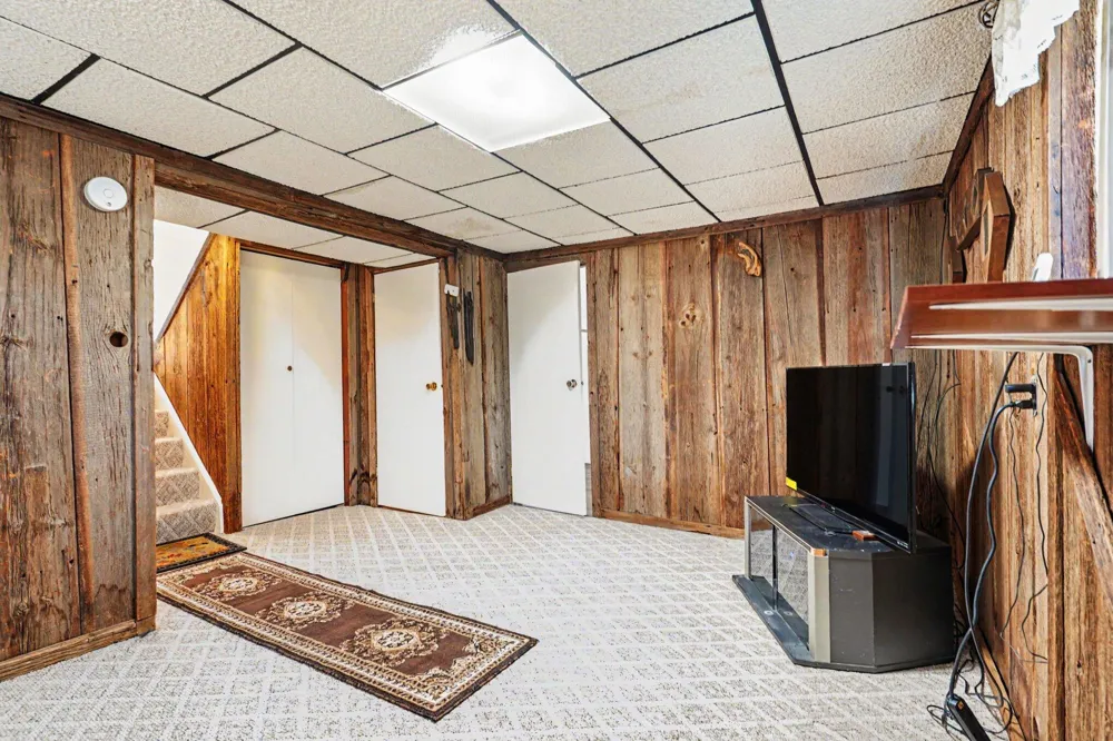 406 Woodlark Drive Galesburg, MI 49053
