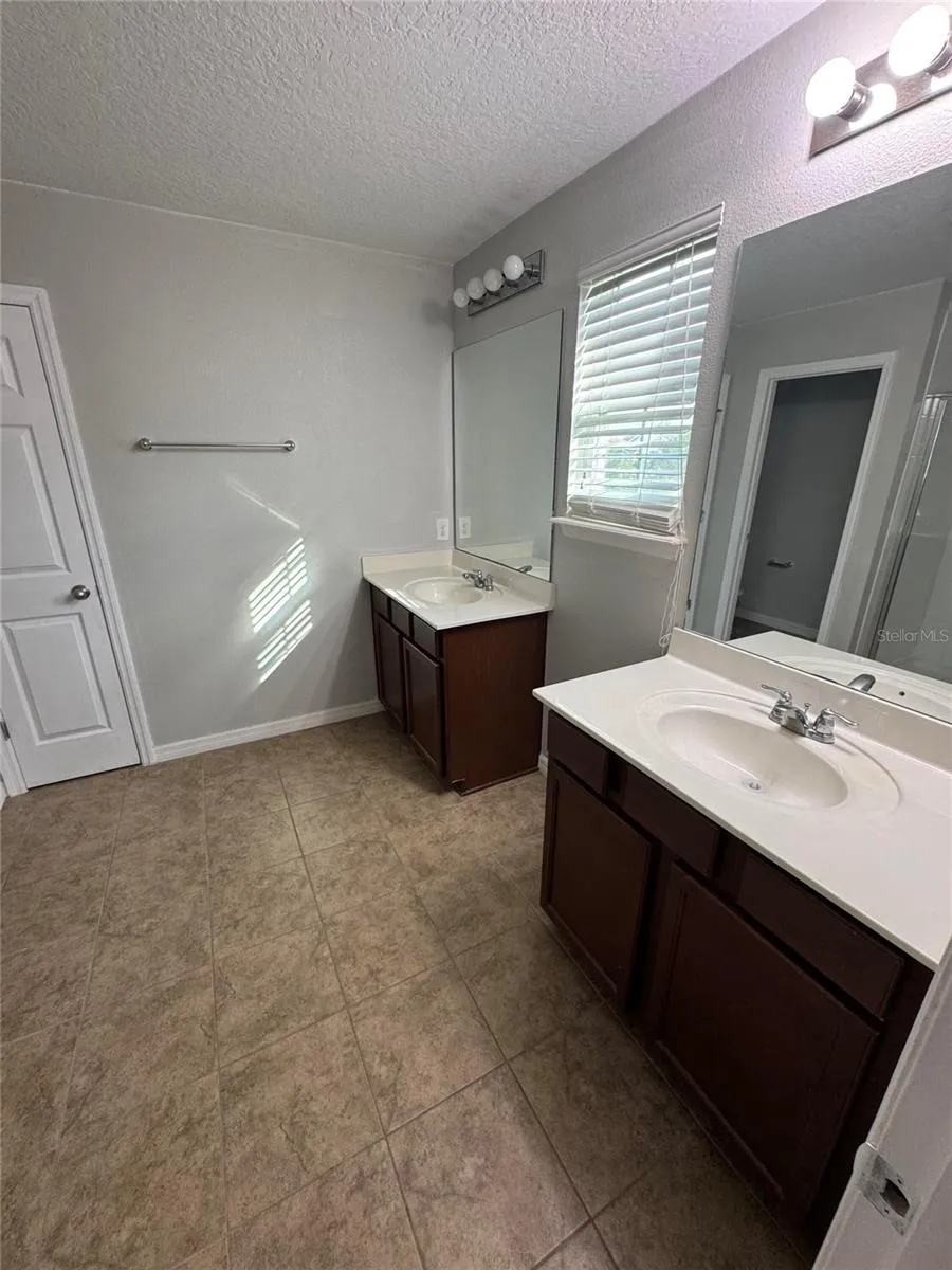 11938 SILVERLAKE PARK DRIVE Windermere, FL 34786