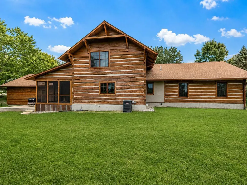 1103 Terrasol Lane Kasota, MN 56050