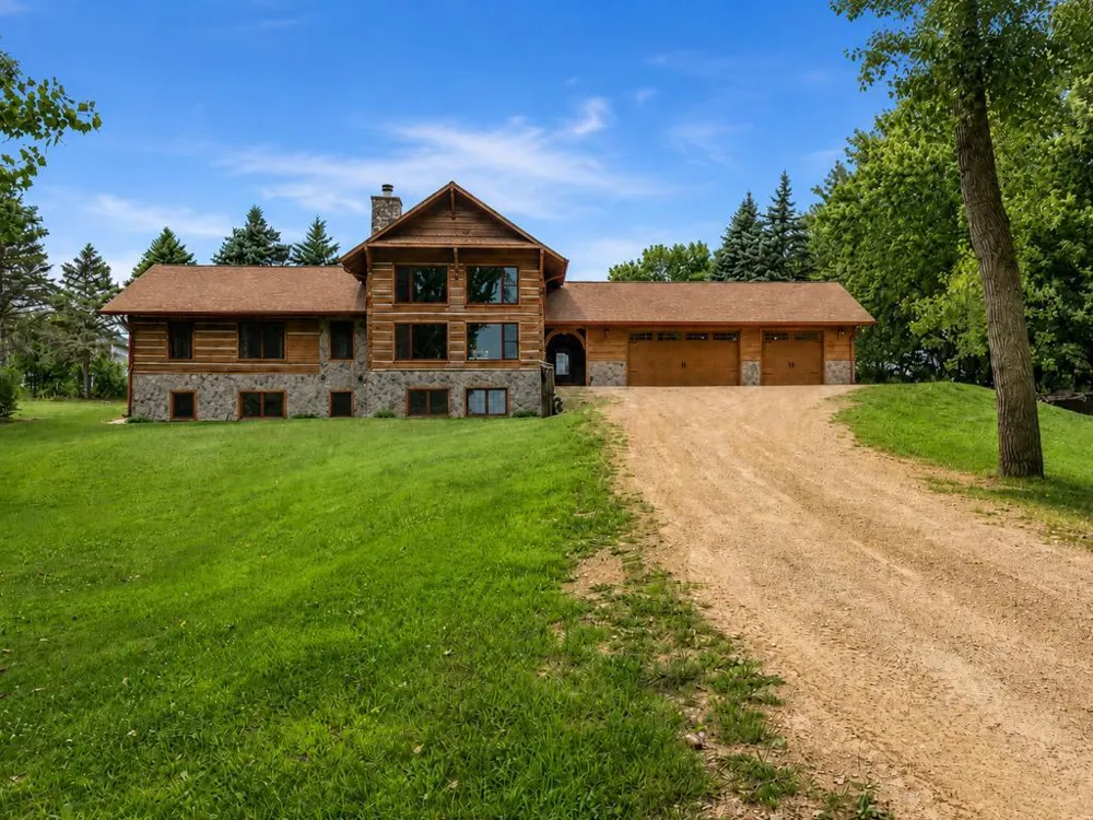 1103 Terrasol Lane Kasota, MN 56050