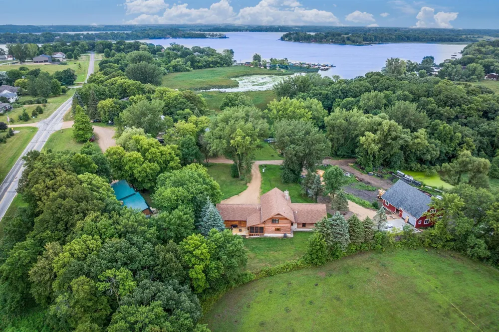 1103 Terrasol Lane Kasota, MN 56050