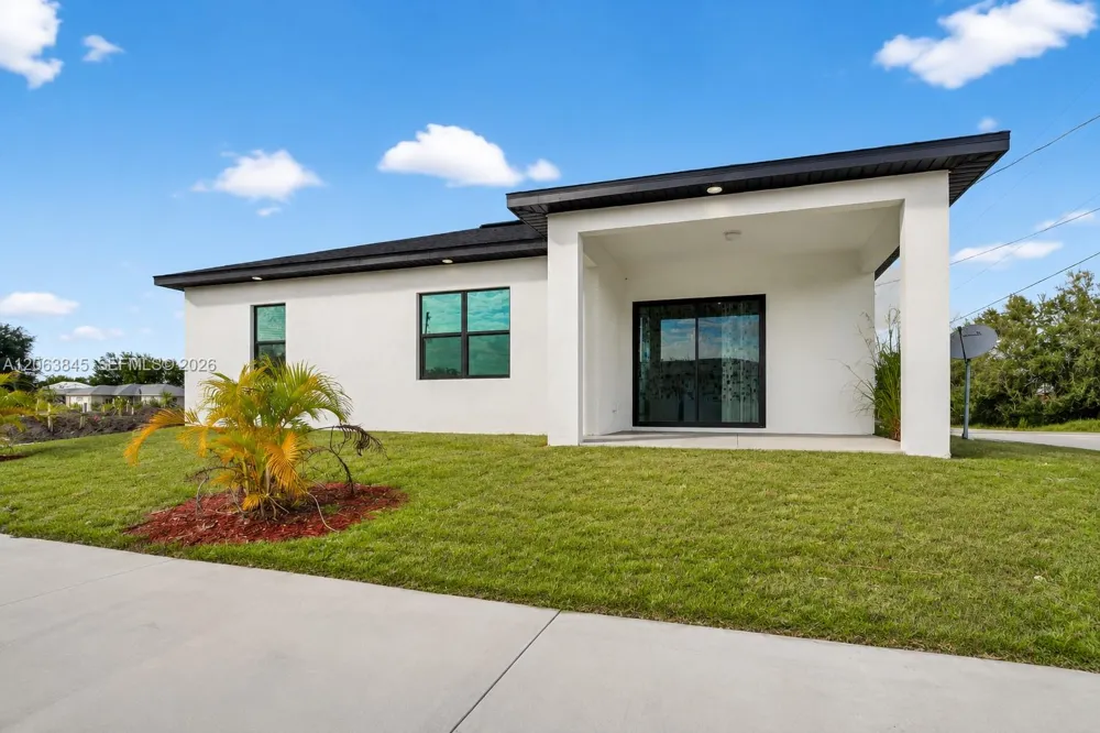 2513 69th Lehigh Acres, FL 33971
