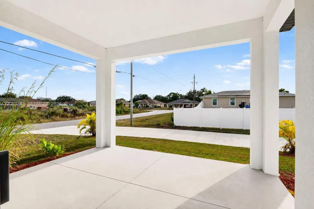 2513 69th Lehigh Acres, FL 33971