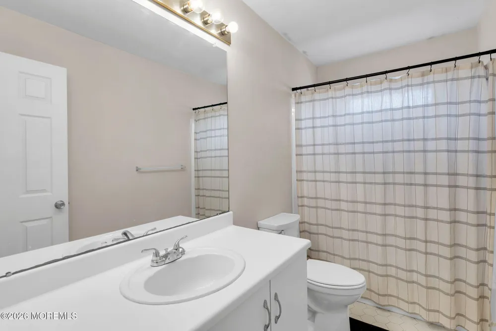 19 Vanderveer Road Freehold, NJ 07728