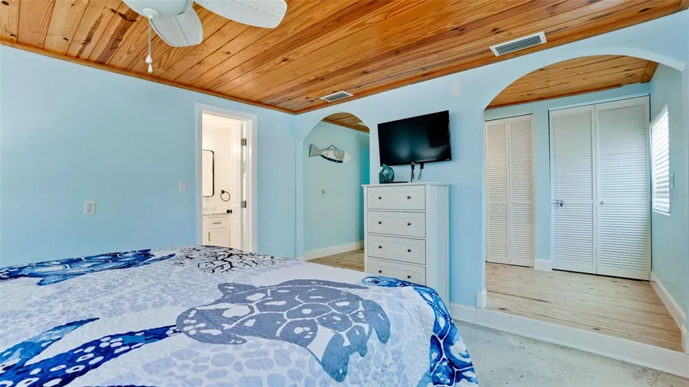 601 SAINT JUDES DRIVE Longboat Key, FL 34228