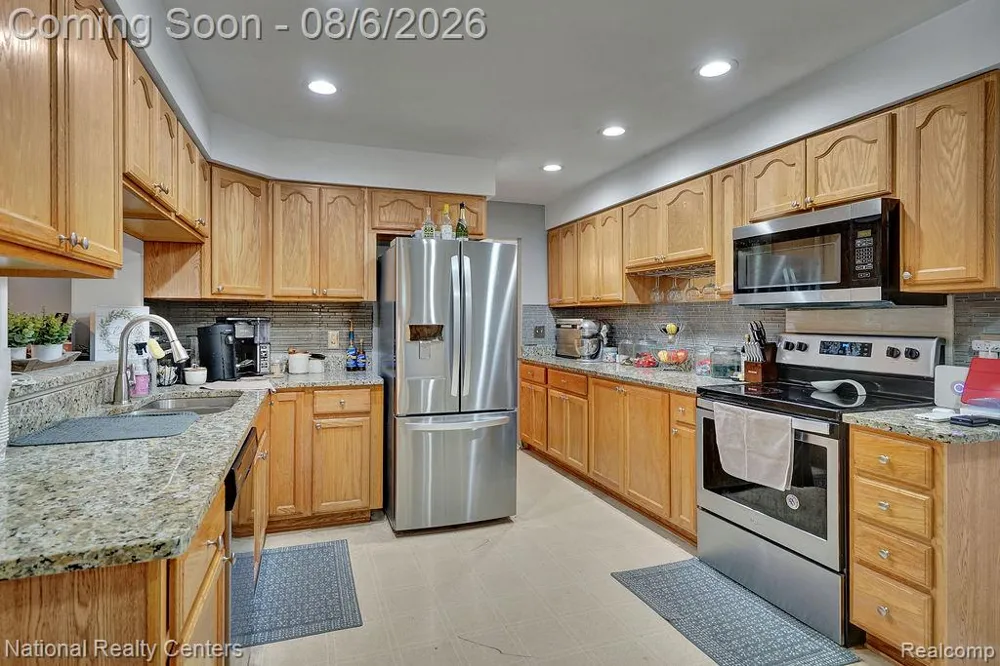 8345 21 Mile Road Shelby Charter Township, MI 48317