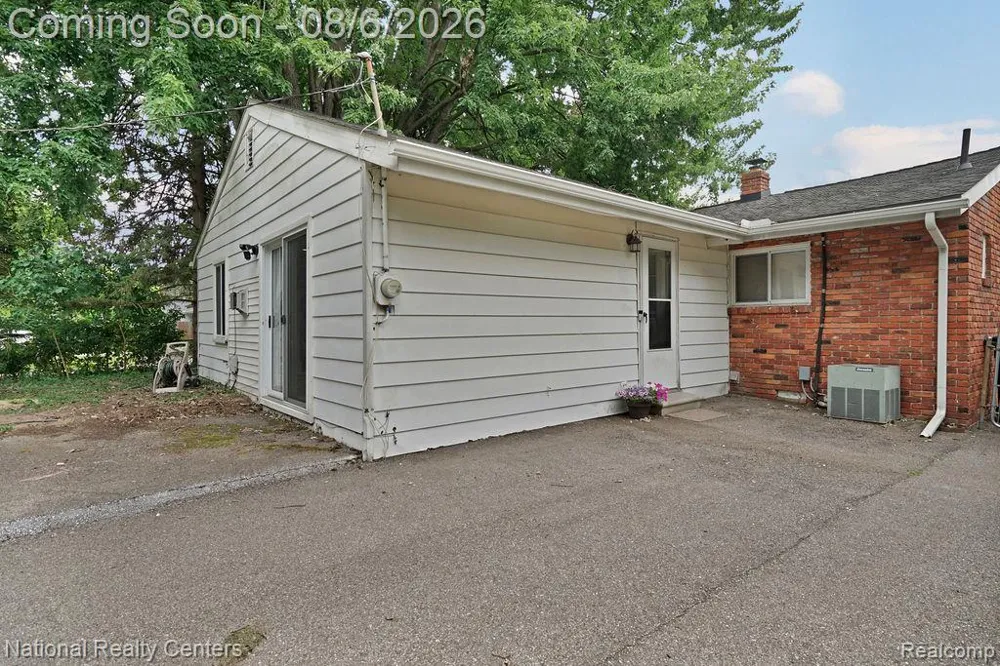 8345 21 Mile Road Shelby Charter Township, MI 48317
