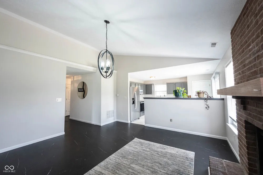 136 E Lullaby Court Greenfield, IN 46140