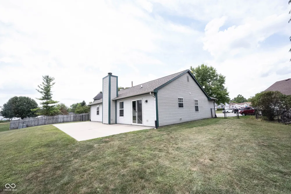 136 E Lullaby Court Greenfield, IN 46140