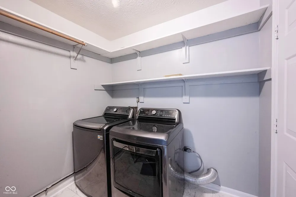 136 E Lullaby Court Greenfield, IN 46140