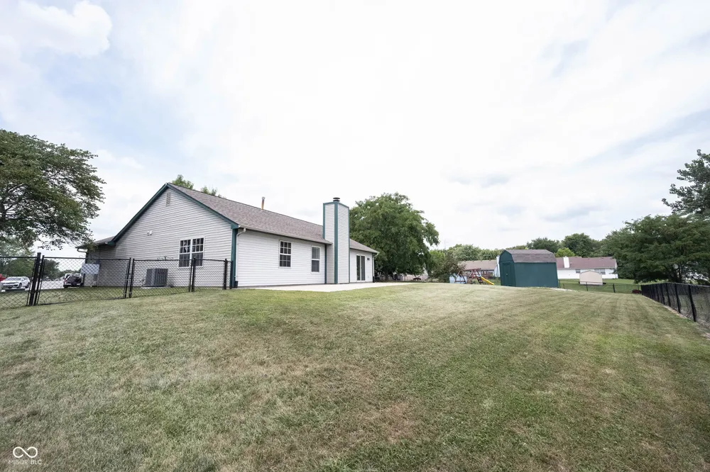136 E Lullaby Court Greenfield, IN 46140