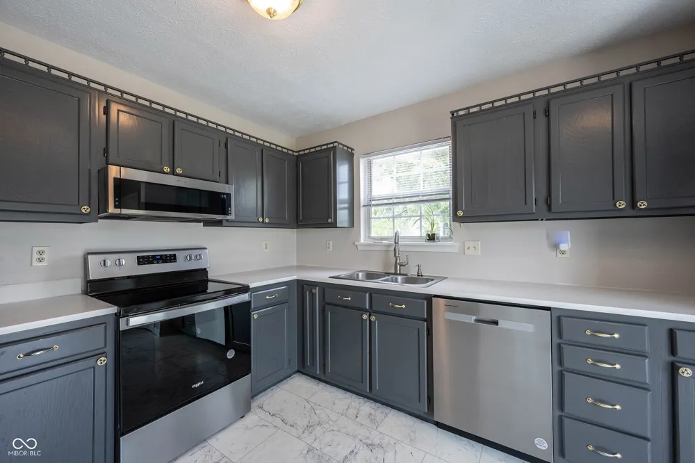 136 E Lullaby Court Greenfield, IN 46140