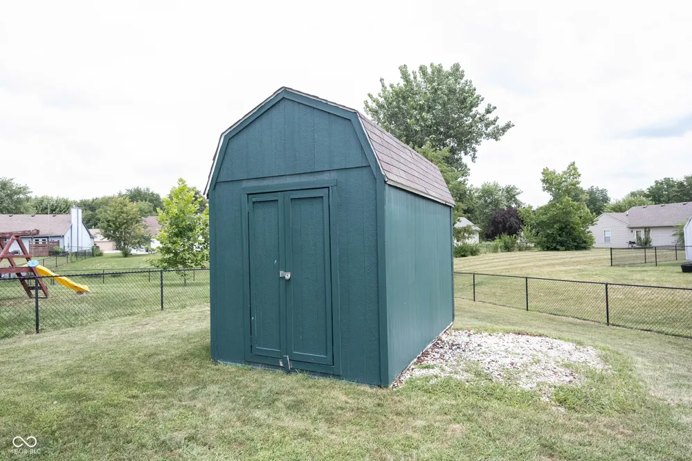 136 E Lullaby Court Greenfield, IN 46140