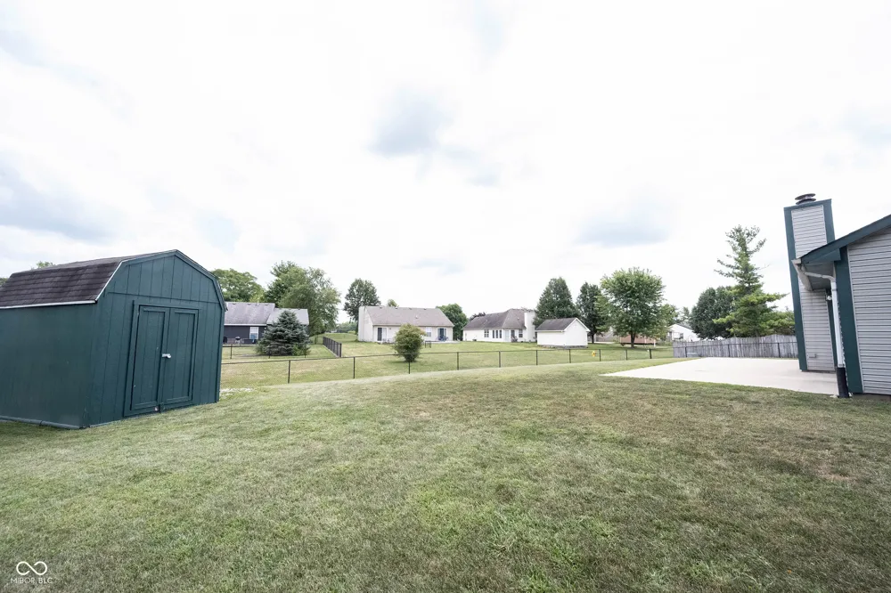 136 E Lullaby Court Greenfield, IN 46140