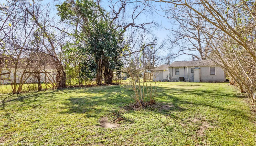 203 S Fig Street Sweeny, TX 77480