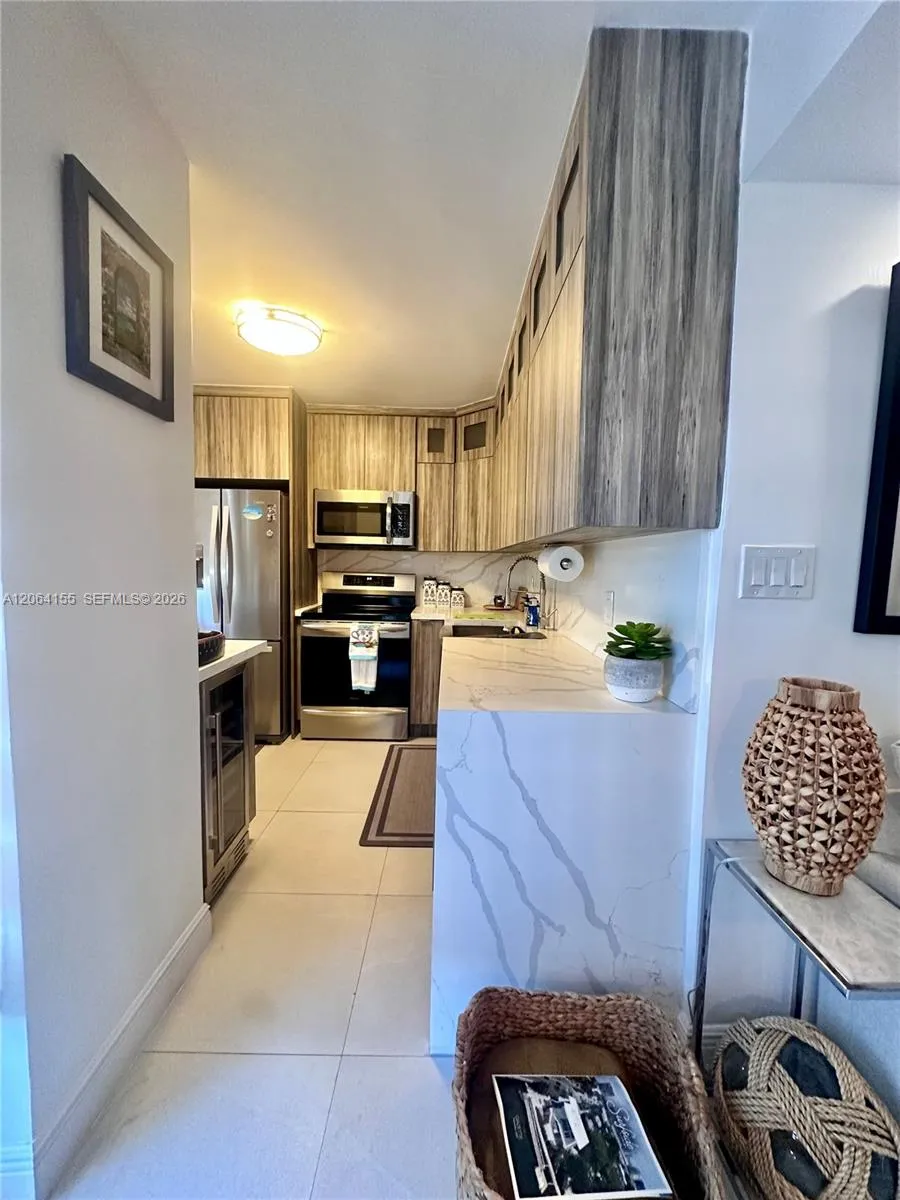 9225 Collins Ave #1407 Surfside, FL 33154