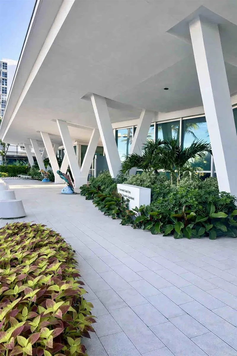 9225 Collins Ave #1407 Surfside, FL 33154