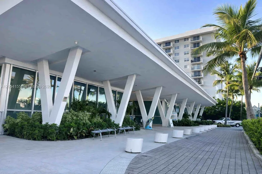 9225 Collins Ave #1407 Surfside, FL 33154