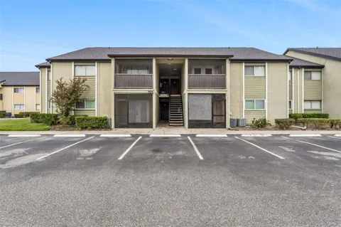 904 LAKE DESTINY ROAD #H