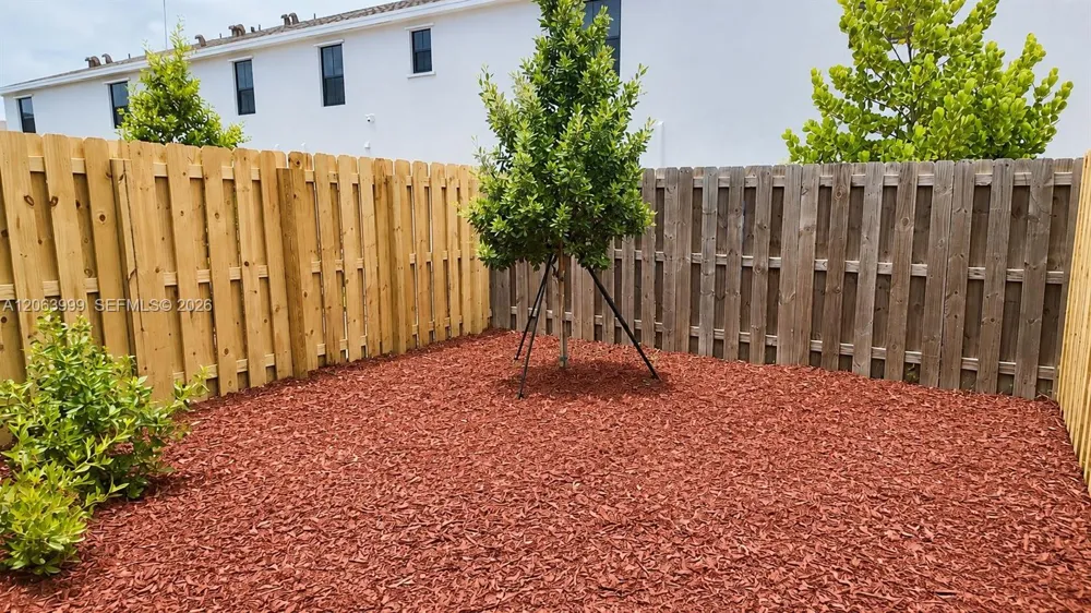 1381 NE 4th Ave #1381 Florida City, FL 33034