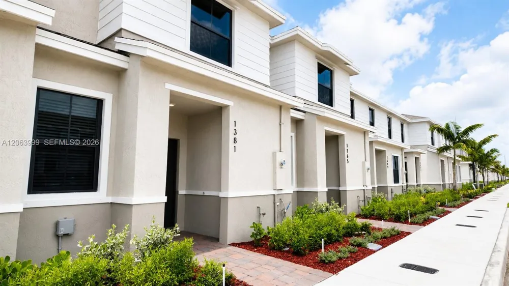 1381 NE 4th Ave #1381 Florida City, FL 33034
