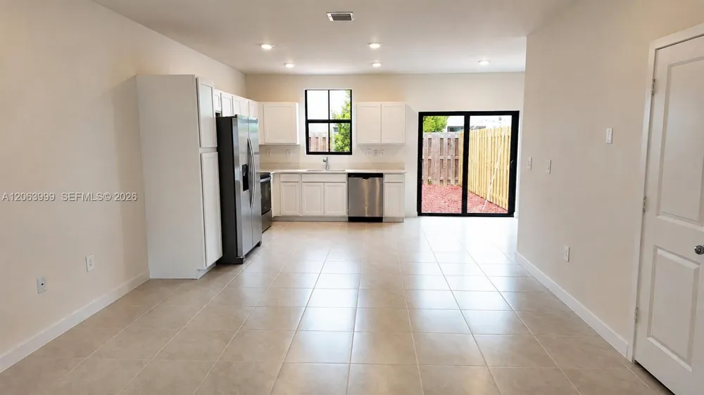 1381 NE 4th Ave #1381 Florida City, FL 33034