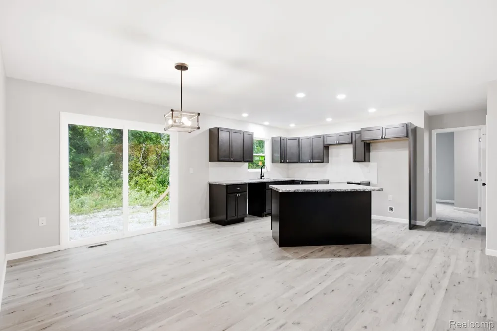 1047 39th Street Port Huron Charter Township, MI 48060