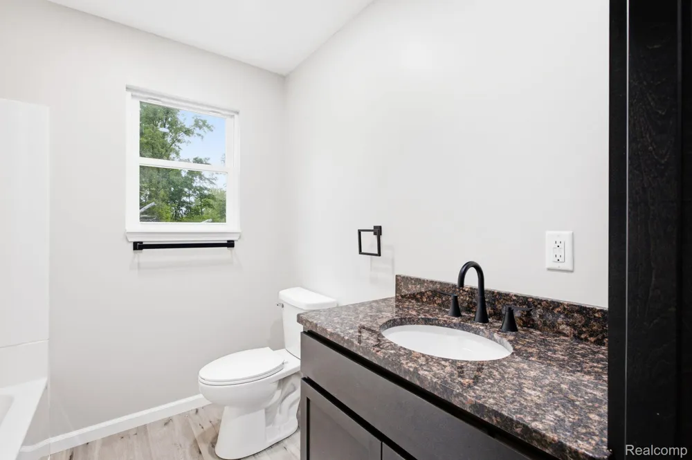 1047 39th Street Port Huron Charter Township, MI 48060