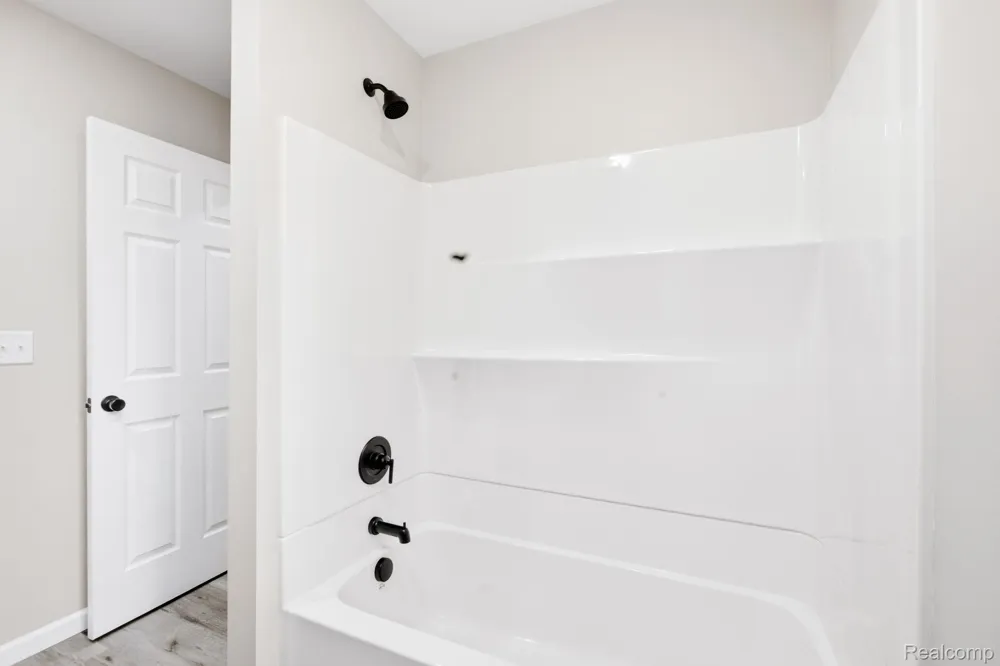 1047 39th Street Port Huron Charter Township, MI 48060