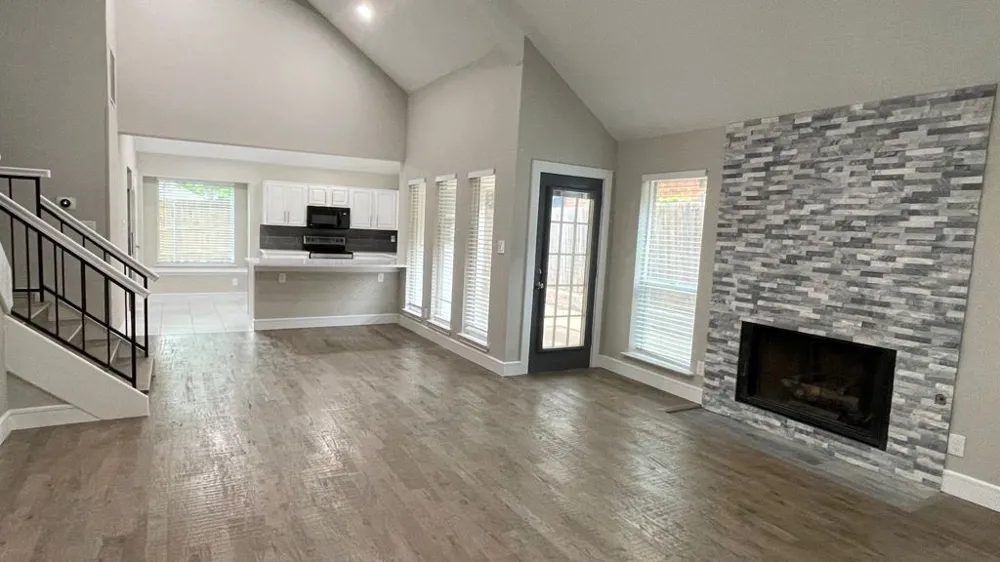 1477 Hampton Road Grapevine, TX 76051