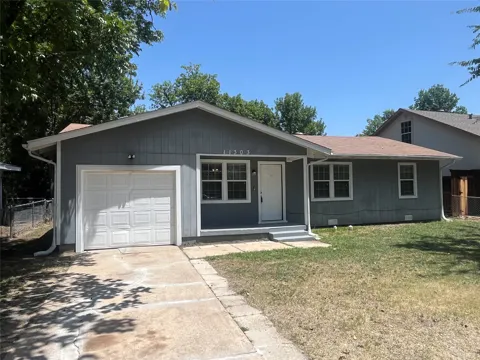 11303 Trail Lane
