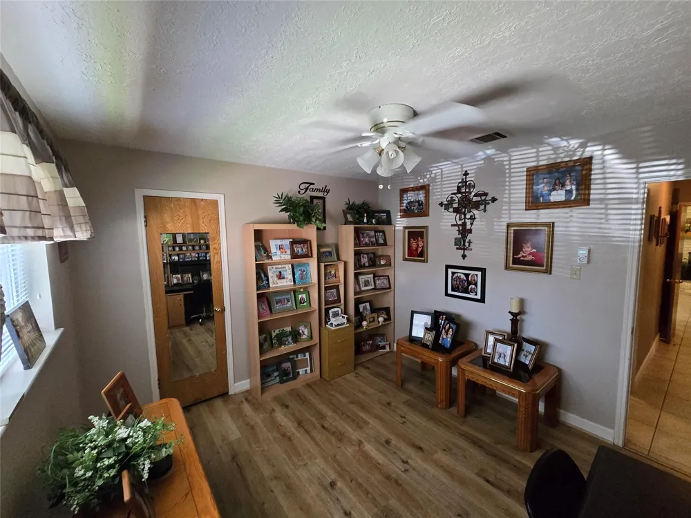 4314 Terlingua Street Pasadena, TX 77504
