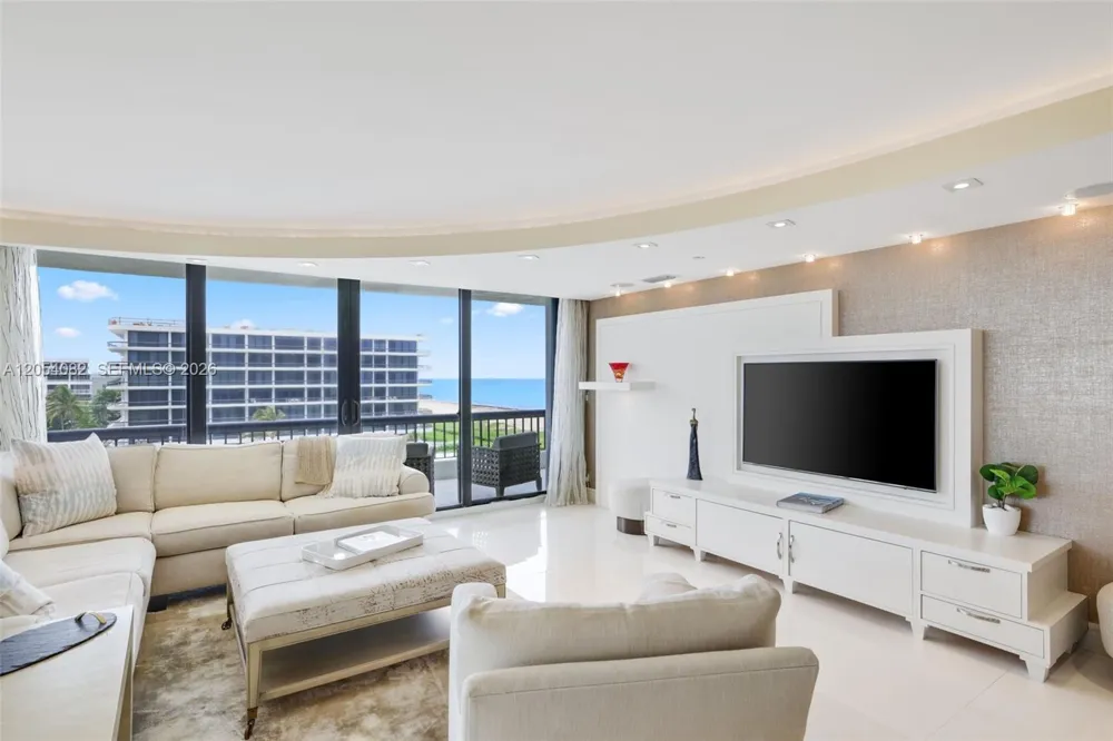 2660 S Ocean Blvd #503S Palm Beach, FL 33480